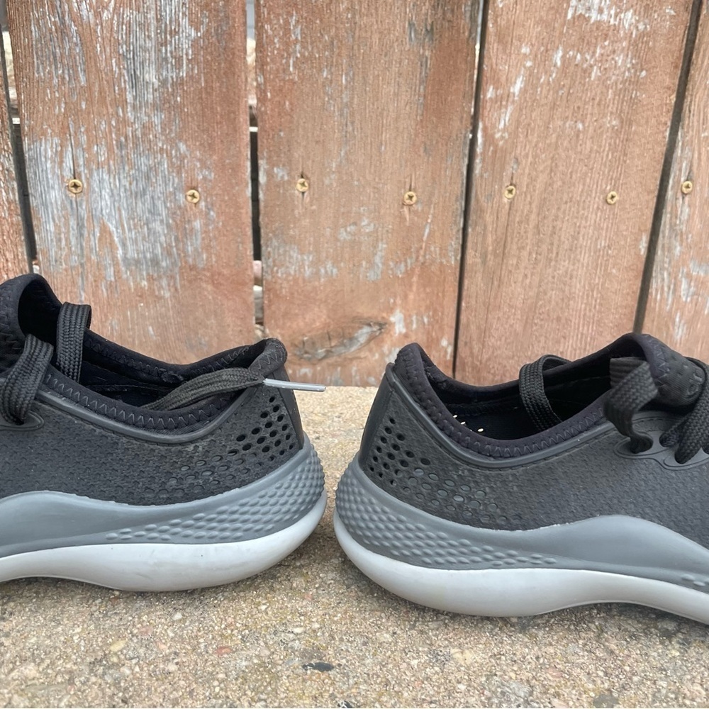 CROCS Women’s Lite Ride Black Lightweight Mesh Fabric Sneaker Shoe Size 6 - Picture 8 of 10